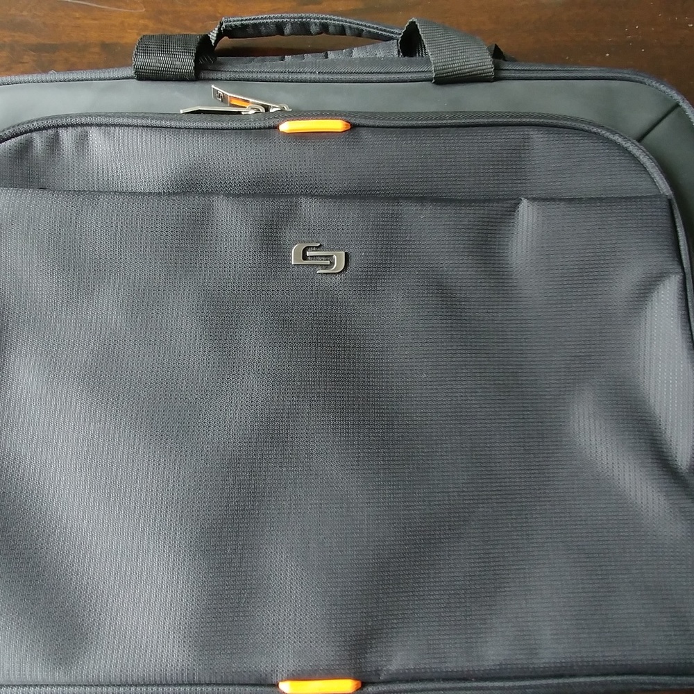 EUC Laptop Messenger Bag Black Ripstop Nylon Durable!